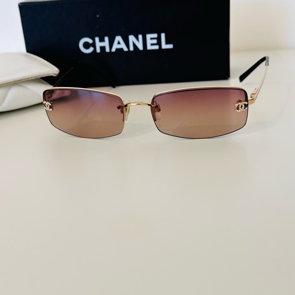 CHANEL VINTAGE SUNGLASSES crystal CC’s - Picture 16 of 16
